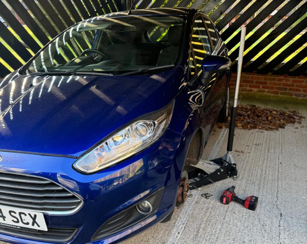 mobile tyre fitting leeds mobile tyre repair mobile tyre repair near me mobile tyres mobile tyre fitting mobile tyre service